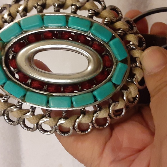 Backstreet Ahead Belt..Medium  brown leather.. heavy silver embellished buckle - Picture 7 of 12